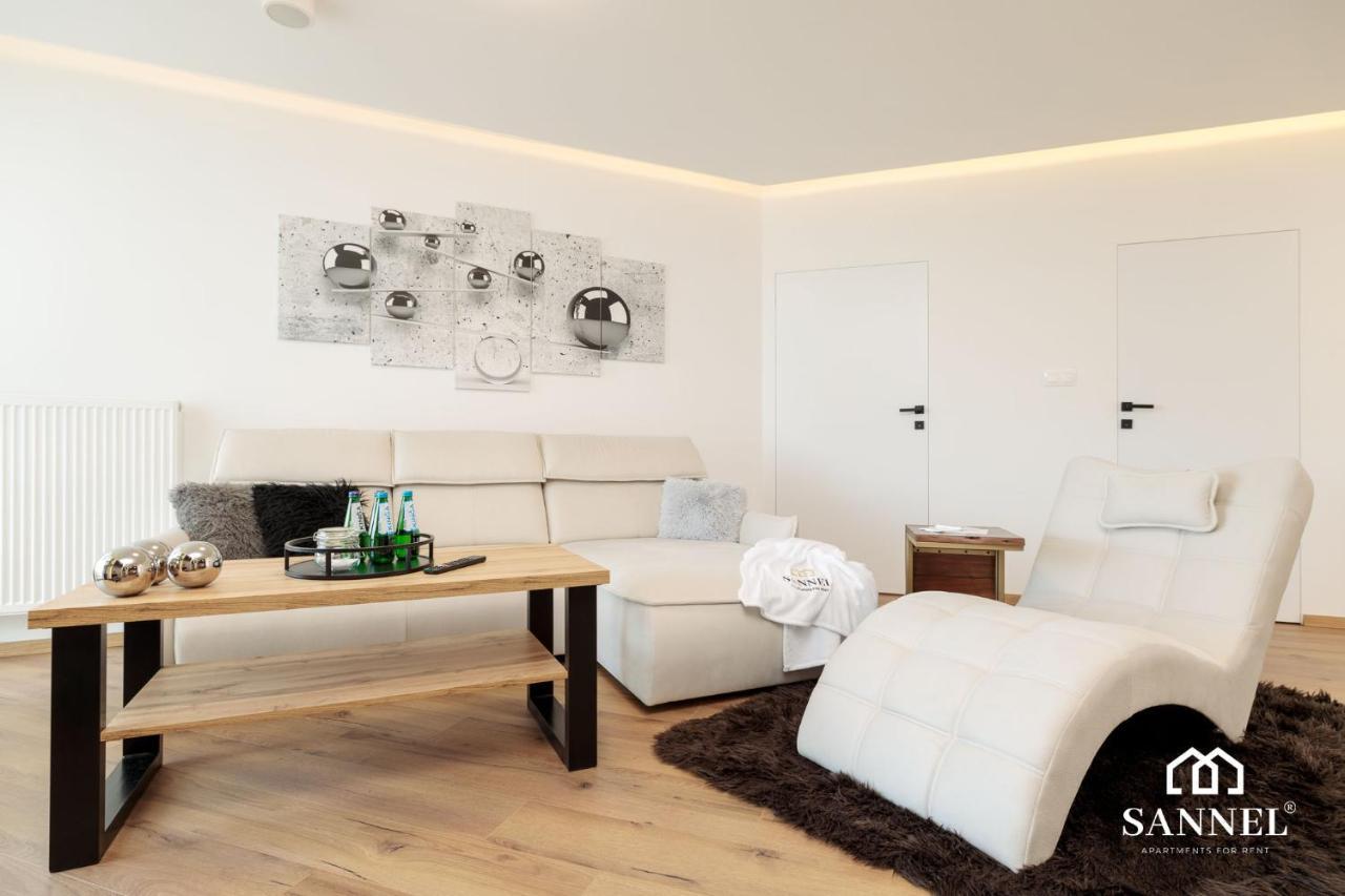 Apartament Prestige Z Dostepem Do Basenow,Strefy Saun,Jacuzzi - Pinea Apartments Pobierowo-Sannel Apartments For Rent Exterior photo